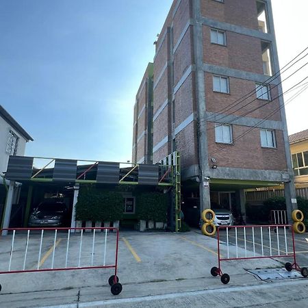 ST88 Residence Nonthaburi Eksteriør billede